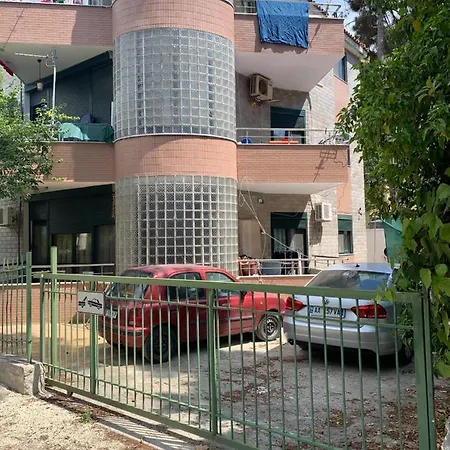 아파트 Near Golem Durres Albania *